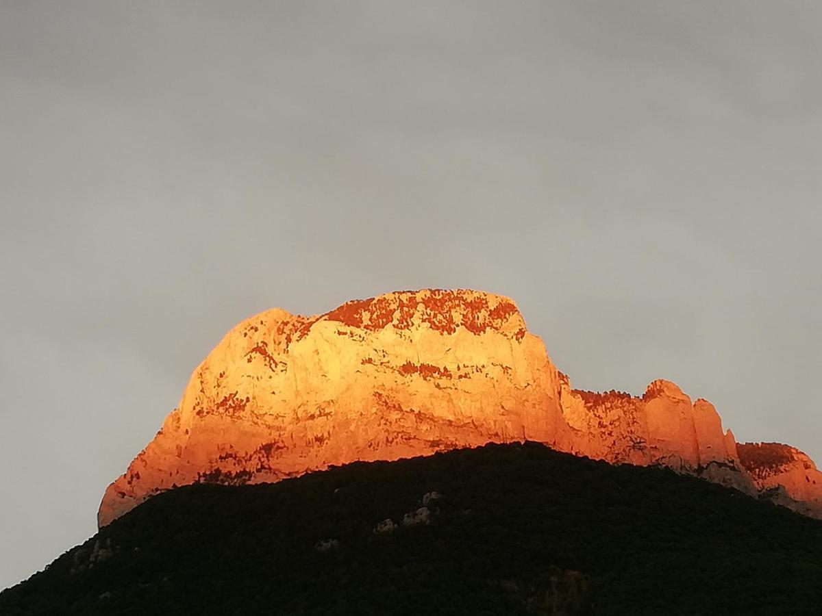 Apartamento El Fenal De Turmo Casa Rural "El Capricho De Nieves" Laspuna ภายนอก รูปภาพ